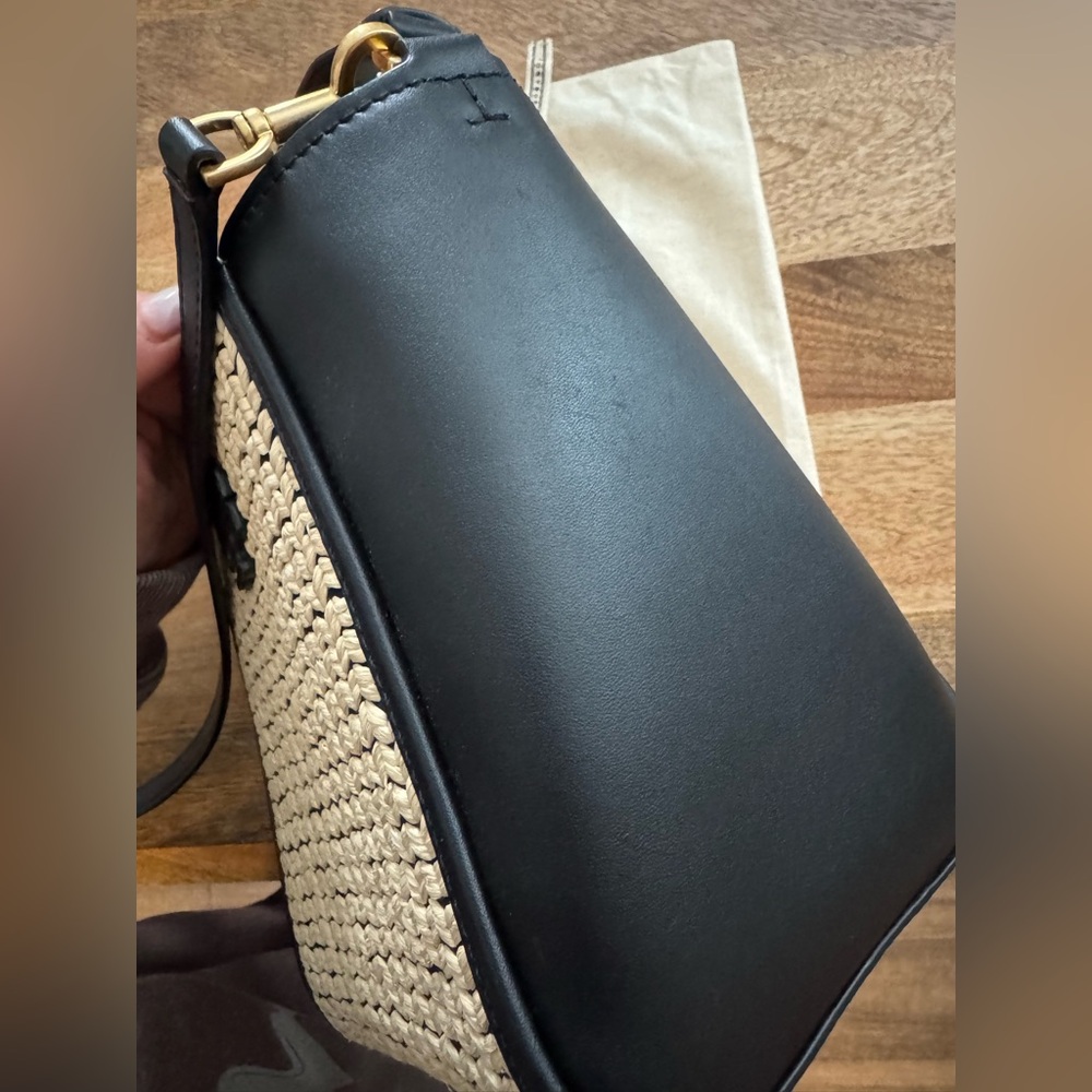 Tory Burch cross body bucket bag - Picture 4 of 5